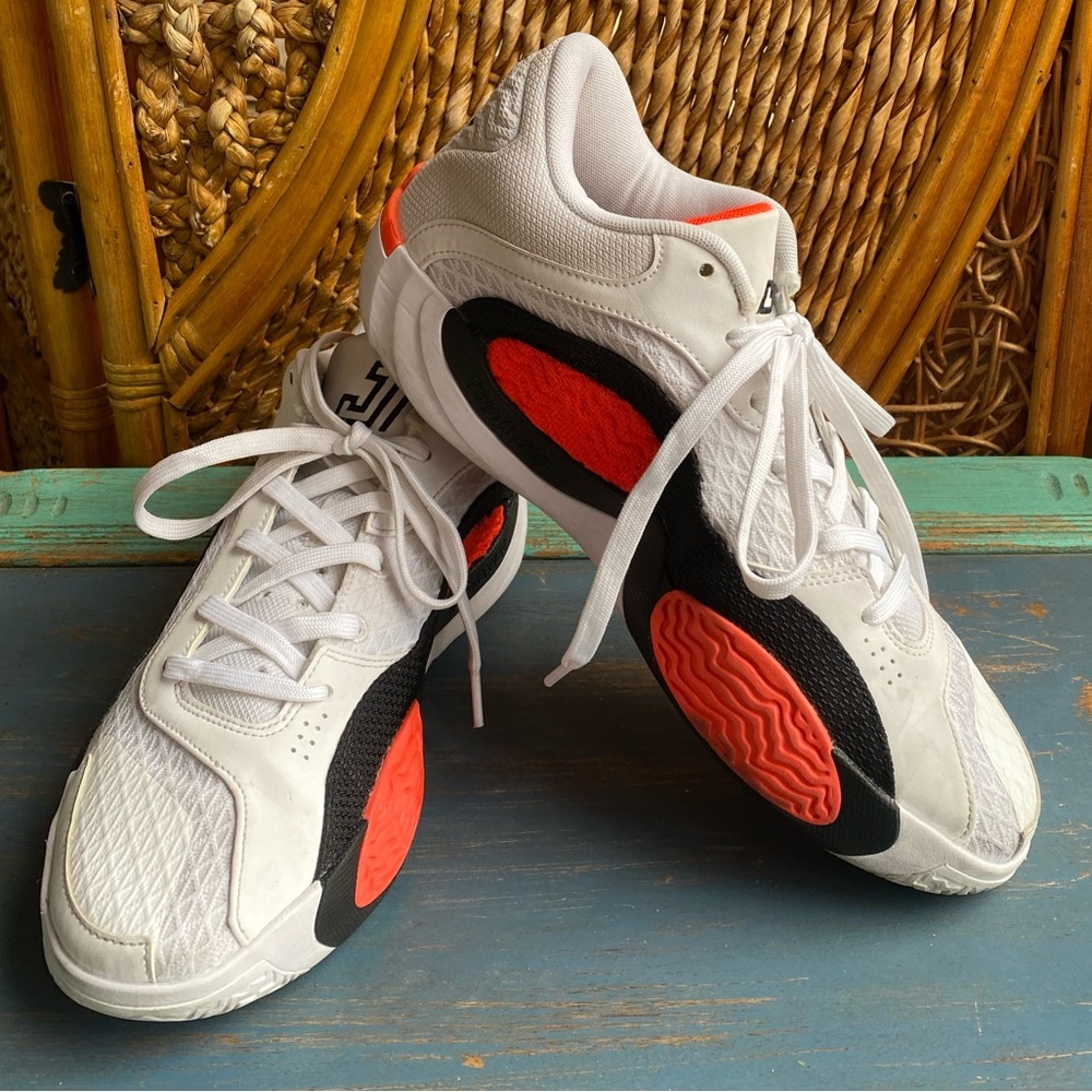Nike Men’s Basketball Strobel Athletic White & Orange Athletic Shoes